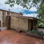 Alojamento de Acomodação e Pequeno-almoço Borgo De Salaioli 3*