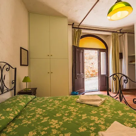 Bed and Breakfast Borgo De Salaioli *