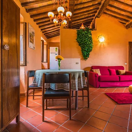 Borgo De Salaioli سكانسانو