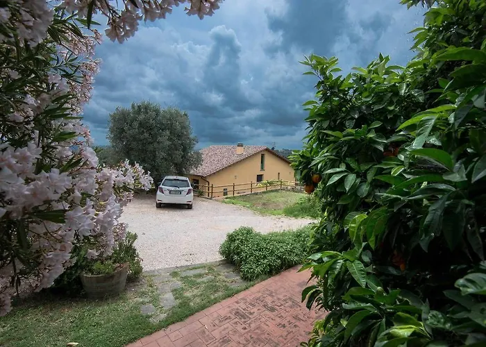 ベッド・アンド・ブレックファスト Borgo De Salaioli スカンサーノ